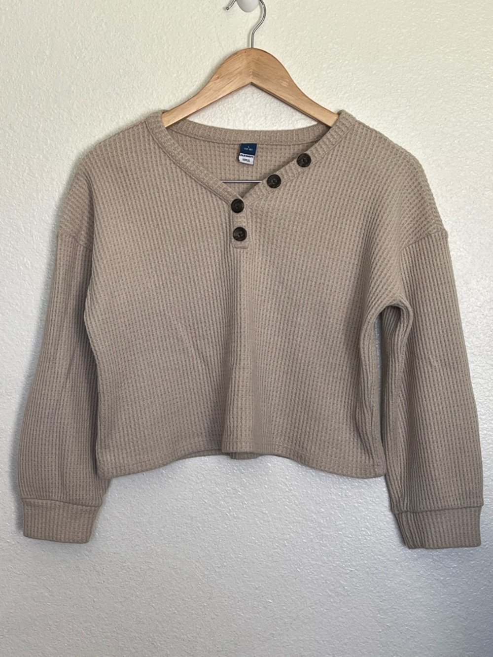 Old navy Cozy Waffle Knit Button Henley Long Sleeve Crop-Length Top Taupe L10-12